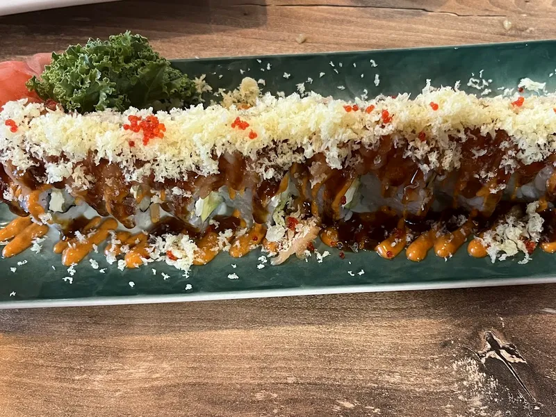 Crunch roll with tempura flakes and tobiko at Kasabi